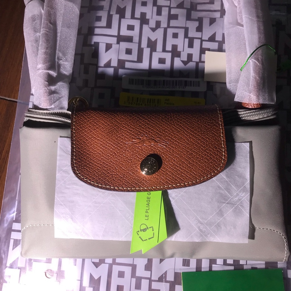 Longchamp Tote in Pebble Body with Brown Leather Flap - Picture 2 of 10